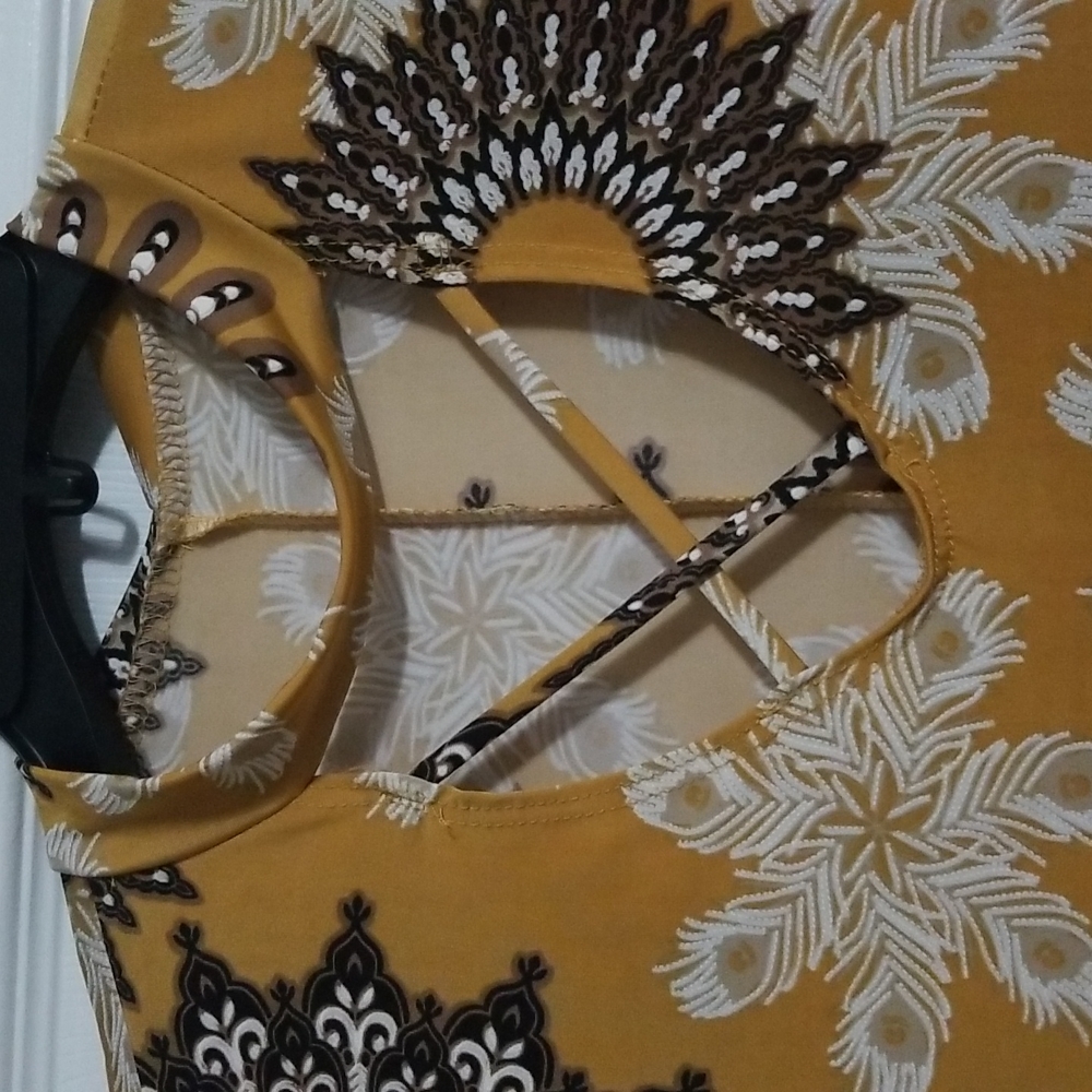 Tunic - Picture 2 of 3